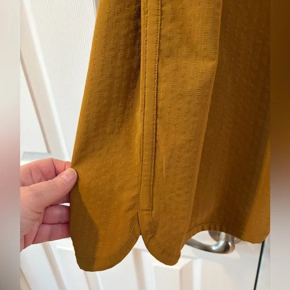 Title Nine Mustard Staycation Cropped Elastic Waist Pants Size M - Picture 3 of 12